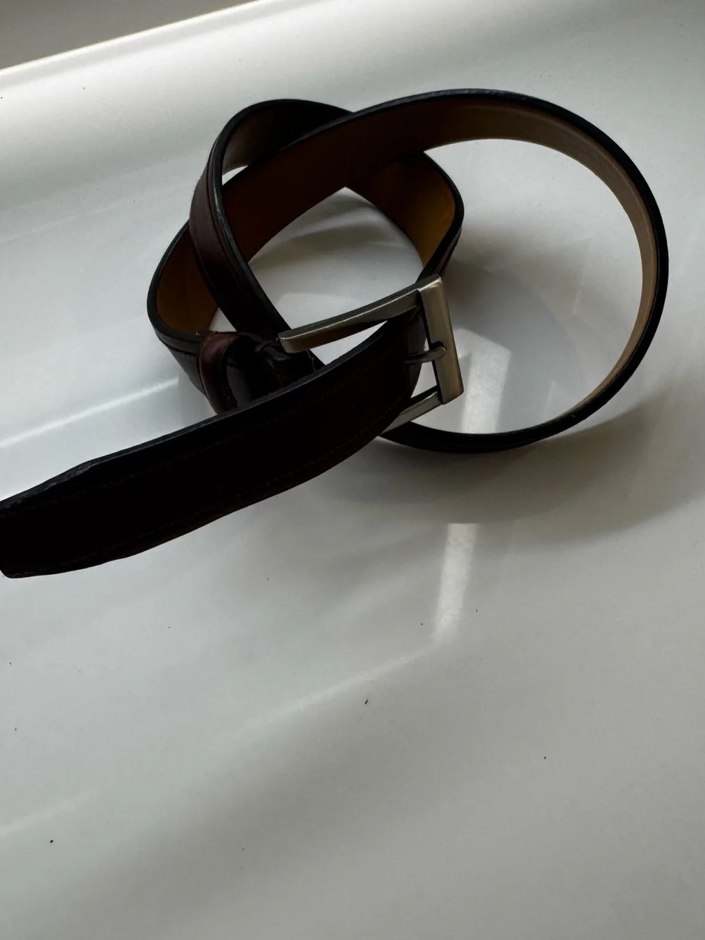 Classic Brown Leather Men's Belt - Timeless Style